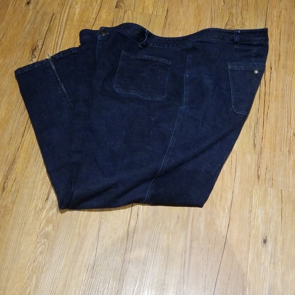 dark blue jeans